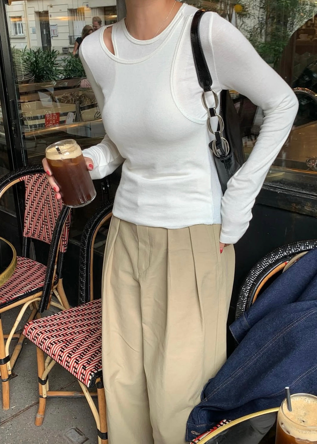 Unbalance layered top