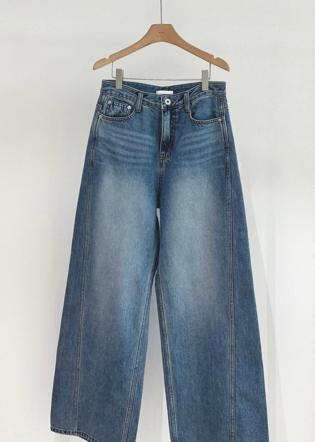 Twist seam loosen jeans