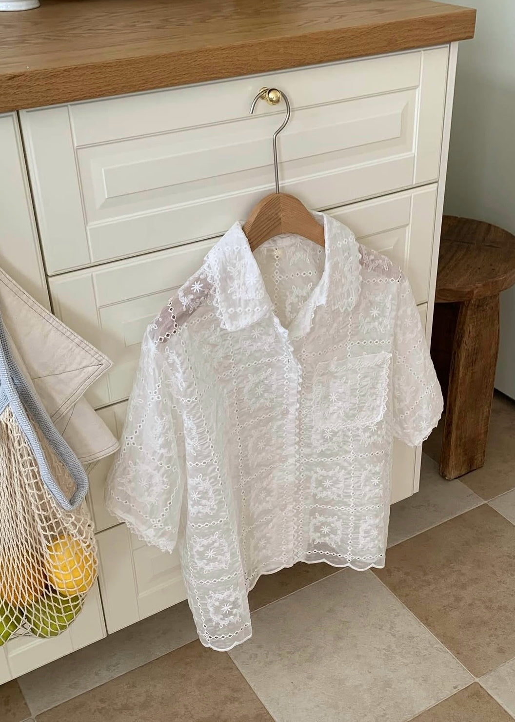 English embroidery resort shirt