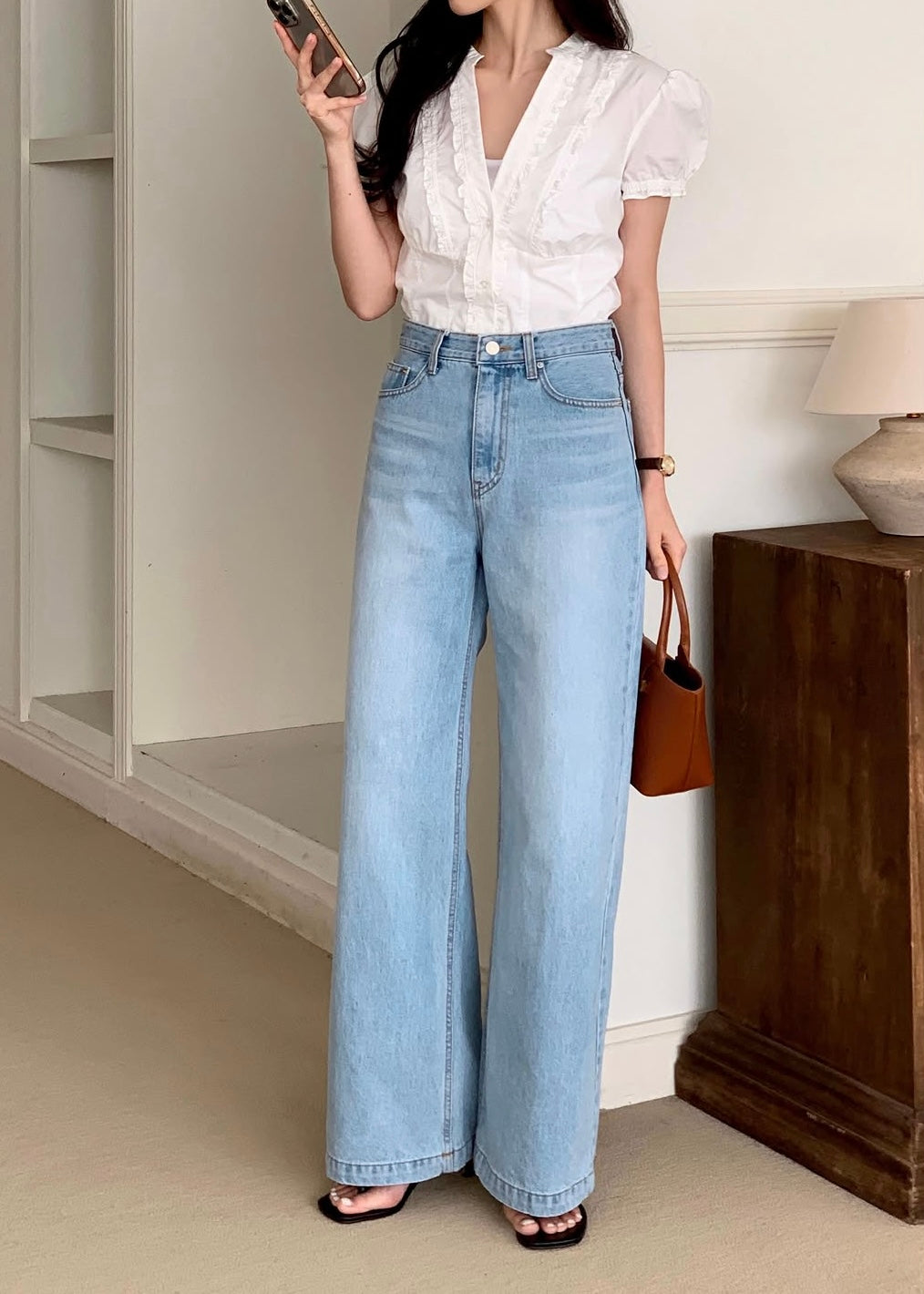 Light washed wide straight jeans