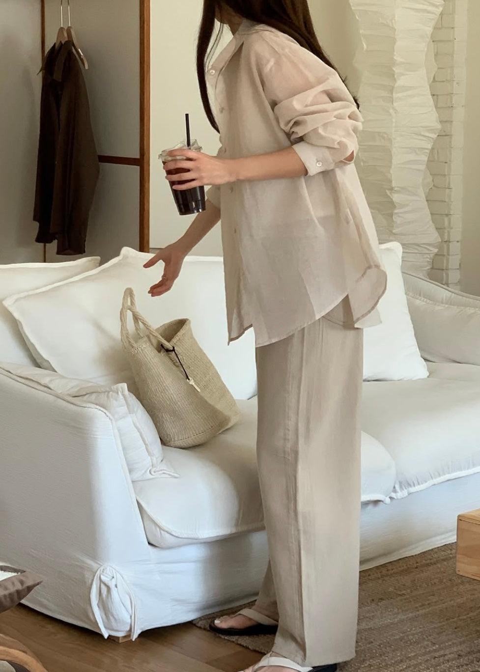 Back vented silky shirt