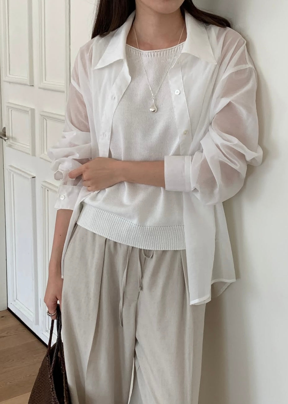 Back vented silky shirt