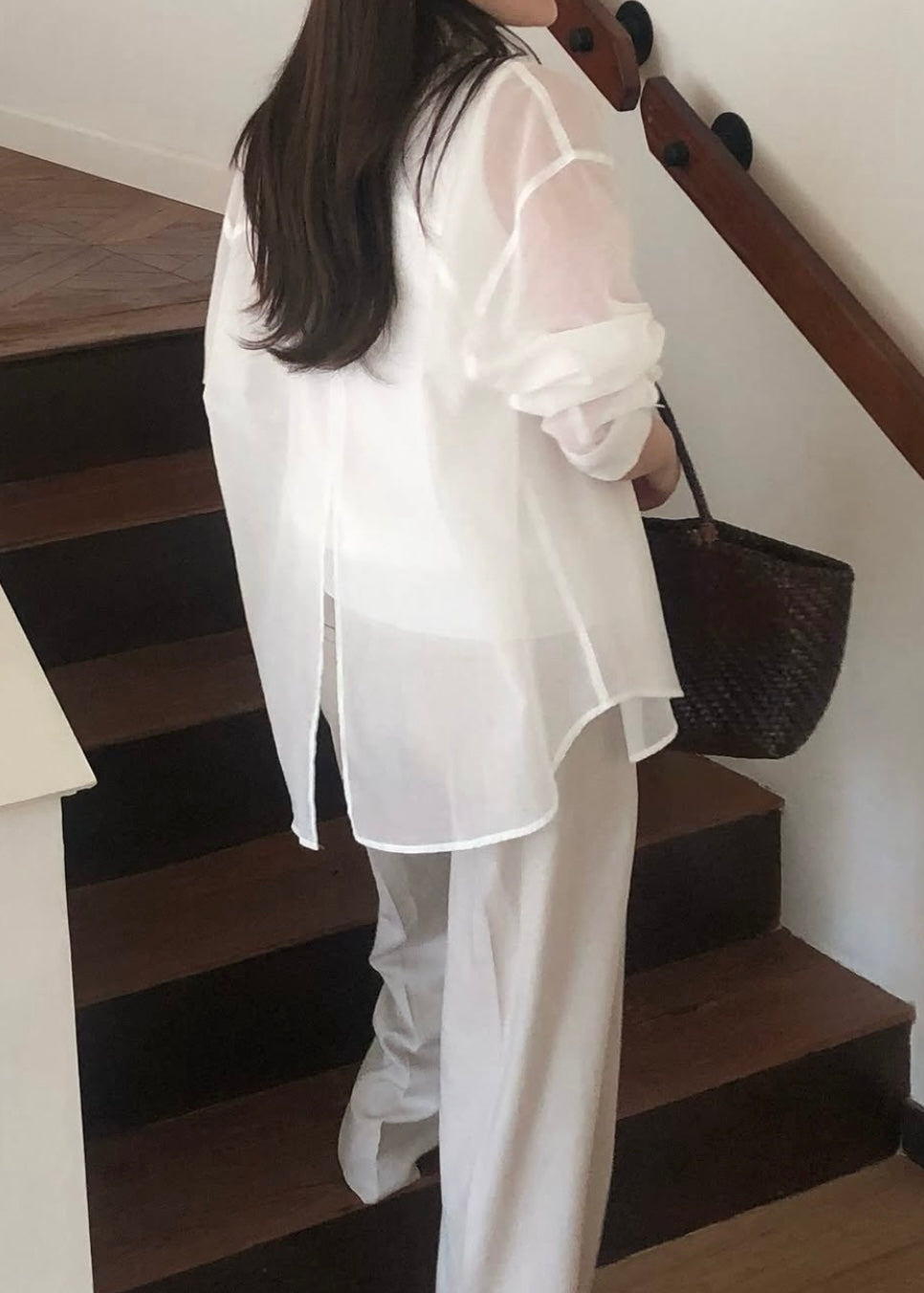 Back vented silky shirt