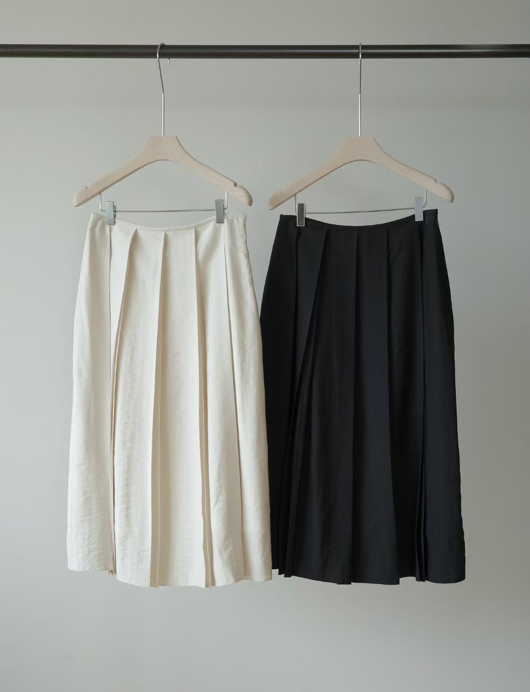 Balance pleated flare skirt