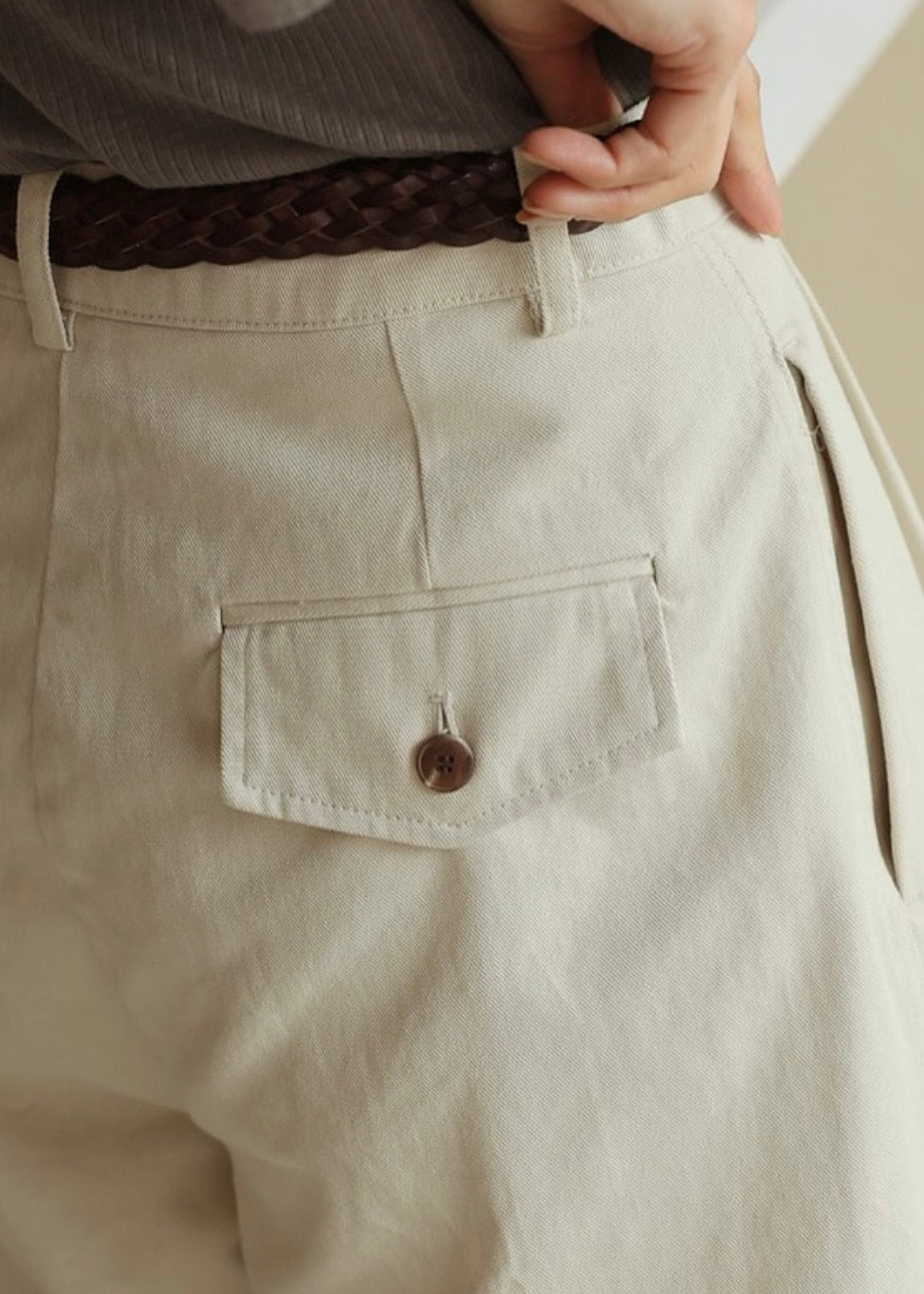 Double pleated chino shorts