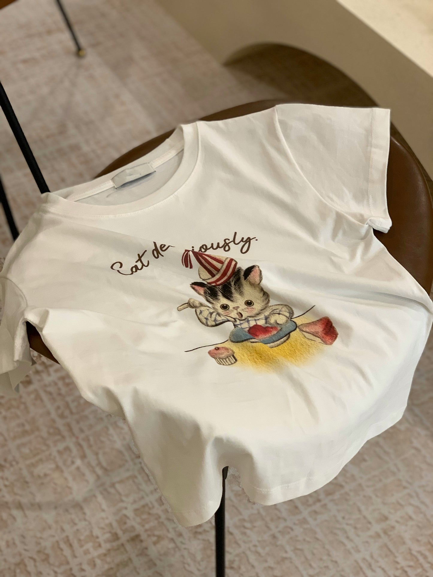 Kitten's tea time printed tee