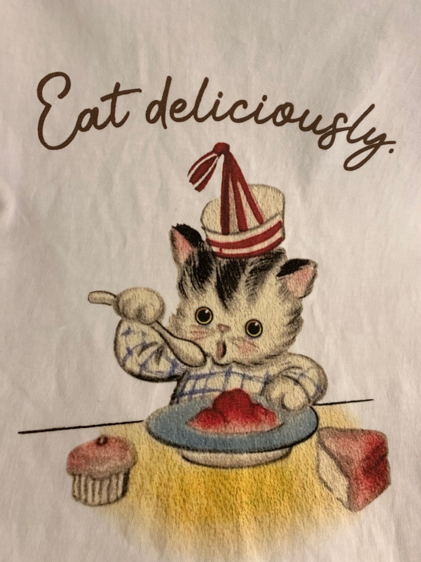 Kitten's tea time printed tee
