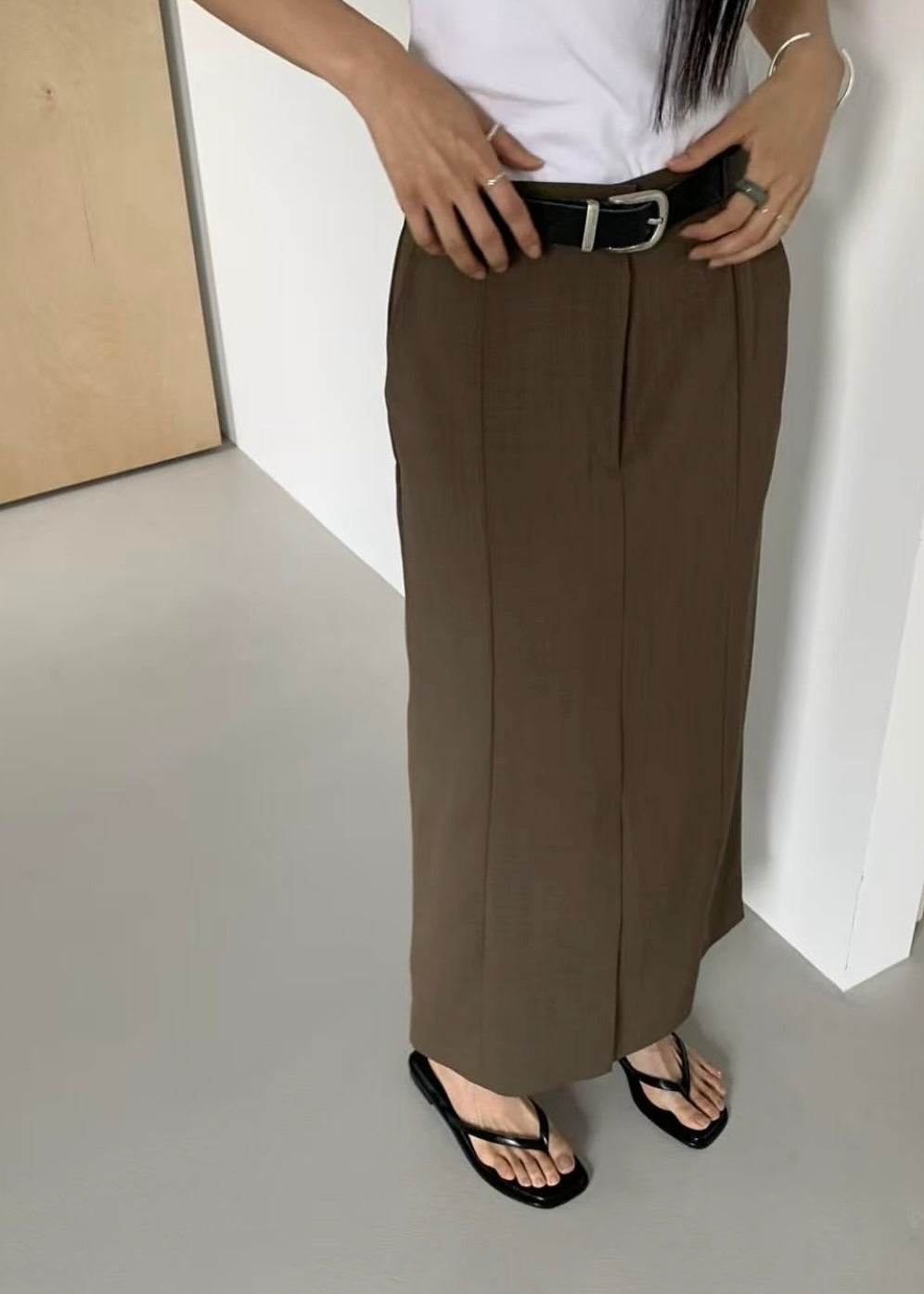 Front vented long skirt