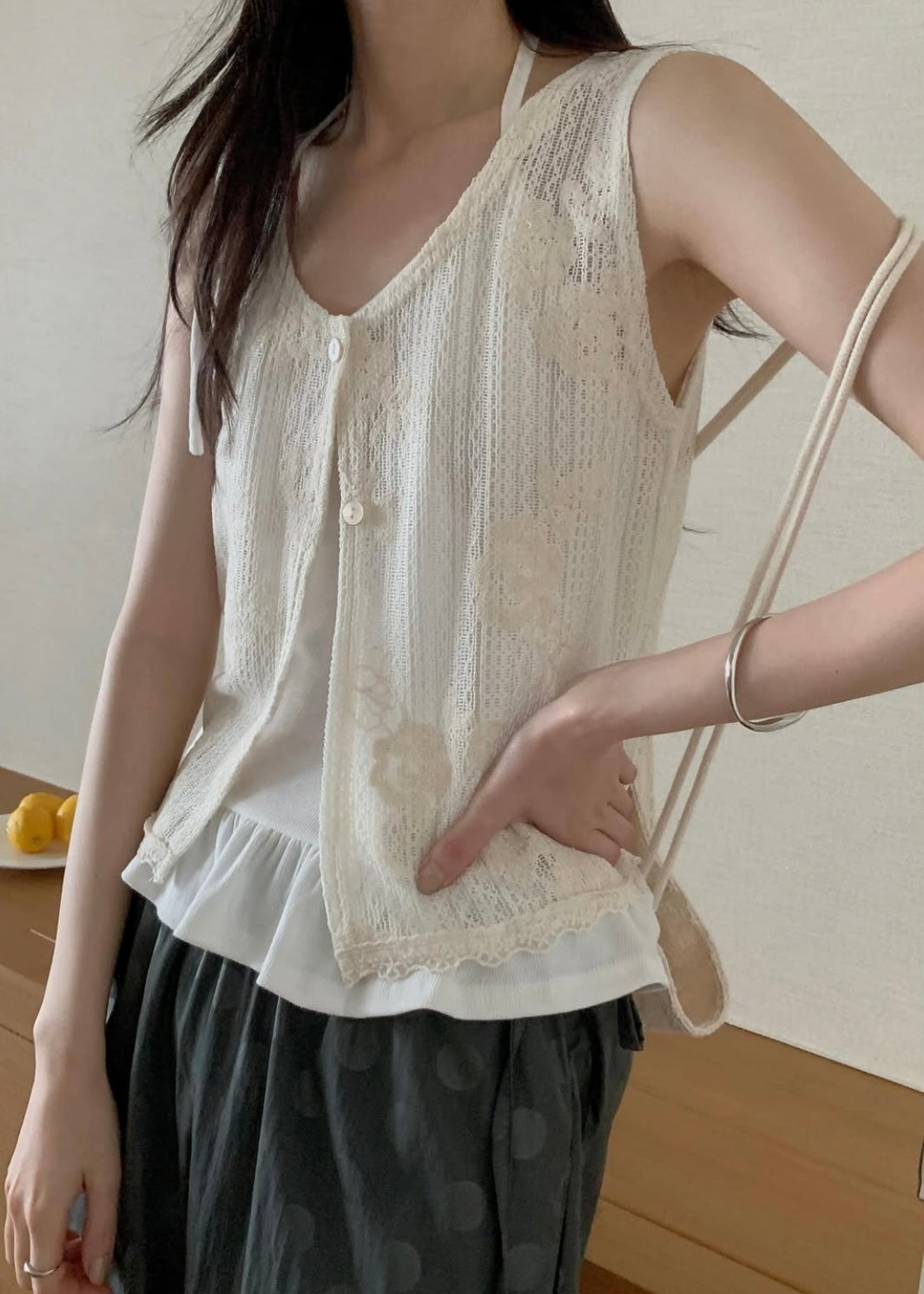 Double buttons vest