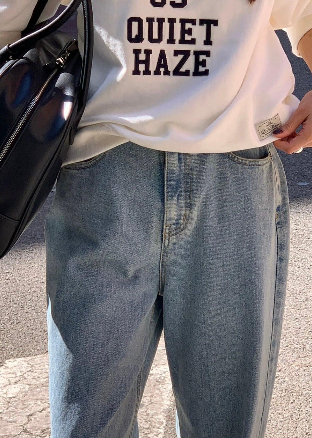Back patched boyfriend jeans
