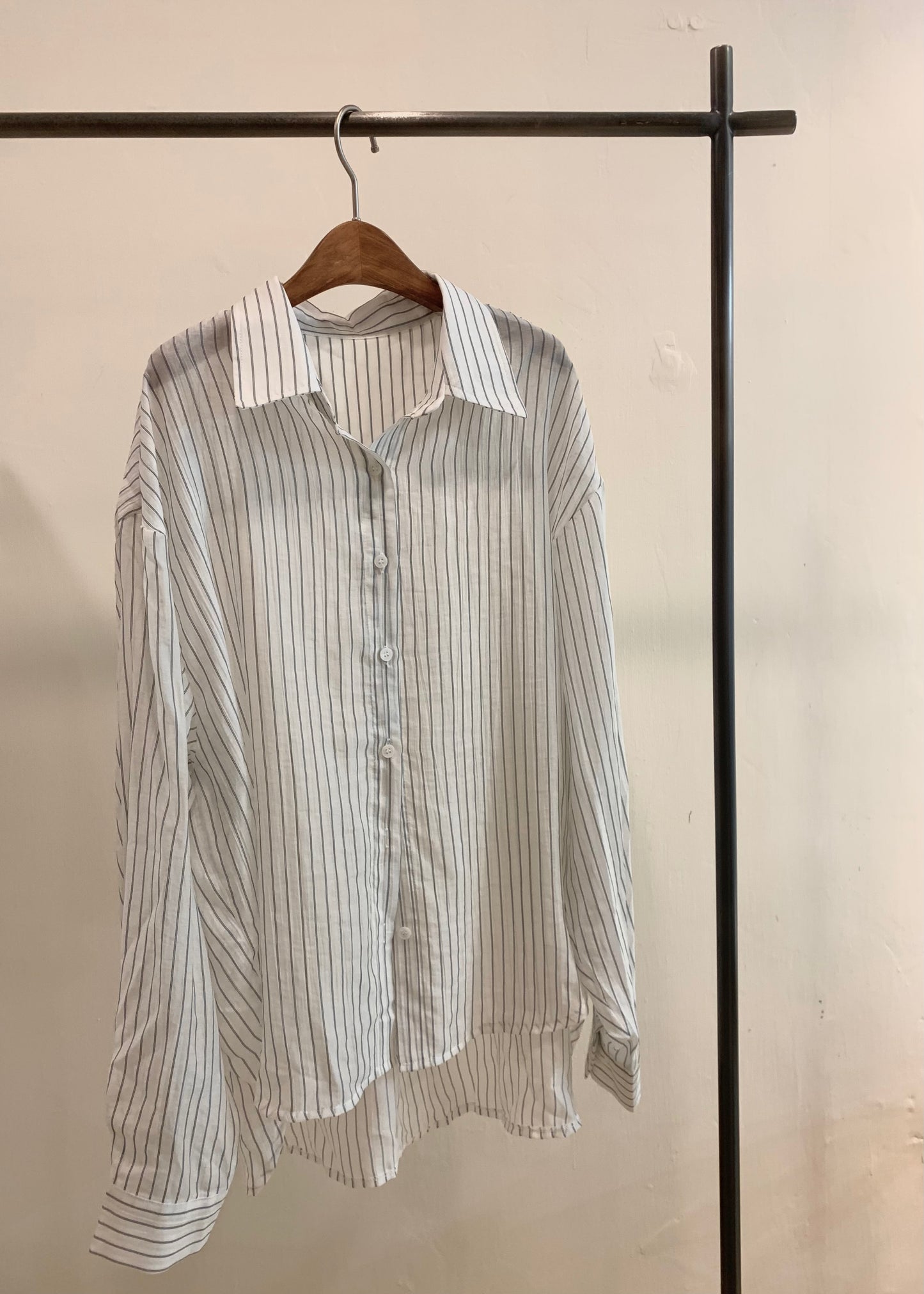 Oversized round bottom shirt