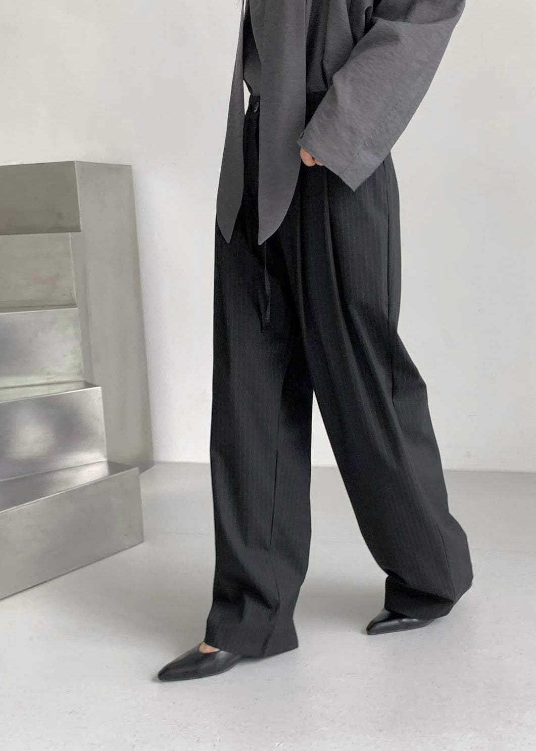 Casual pleated trousers