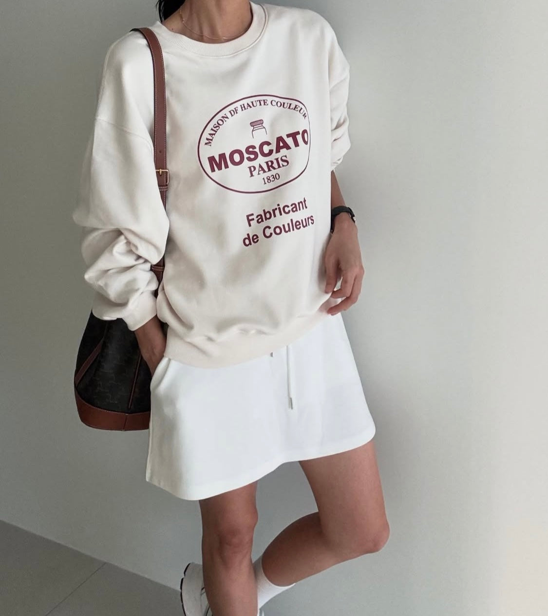 Moscato label sweater