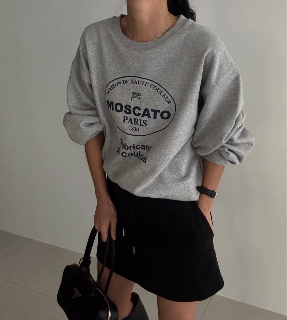 Moscato label sweater