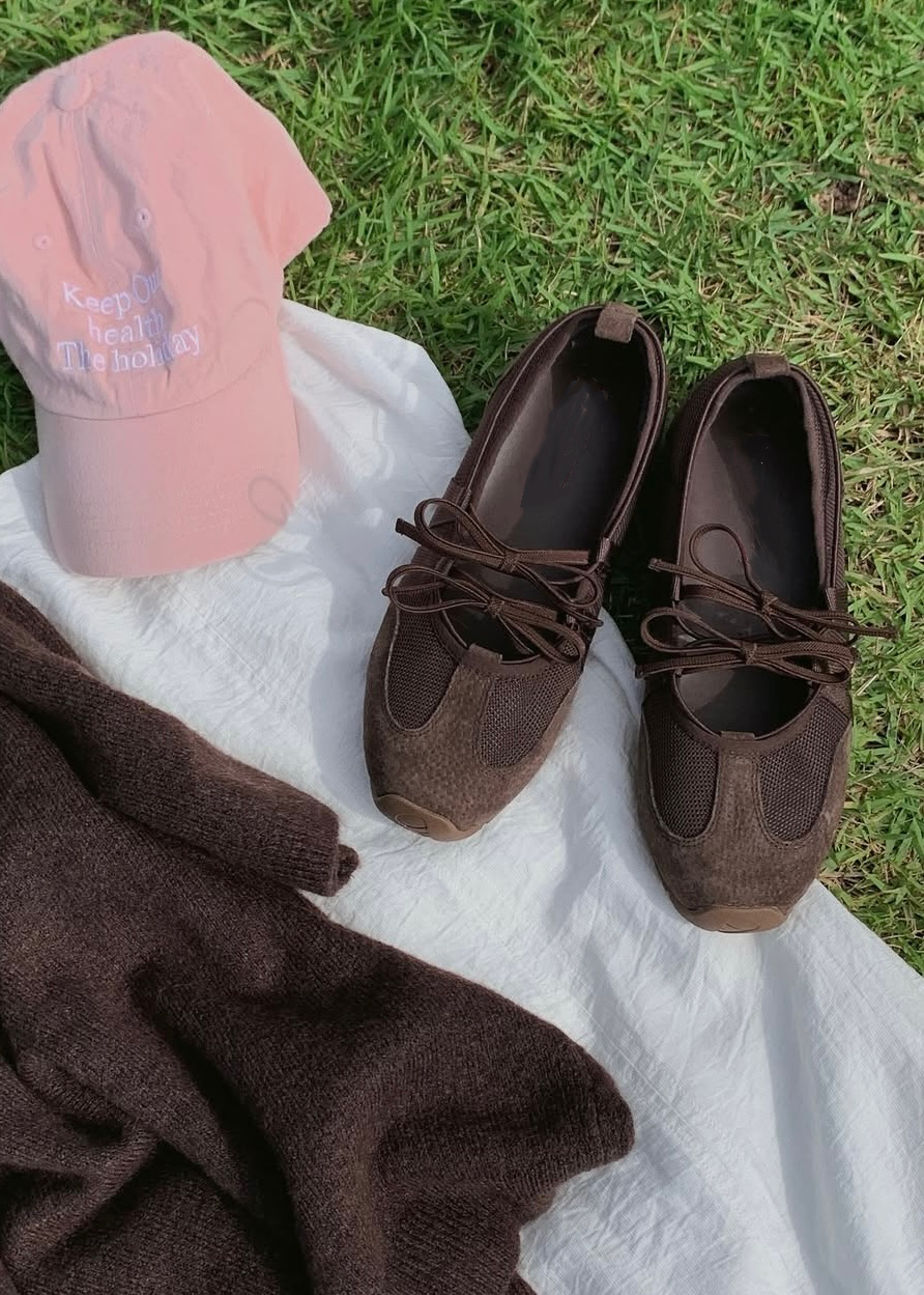 Ribbon ballet sneakers