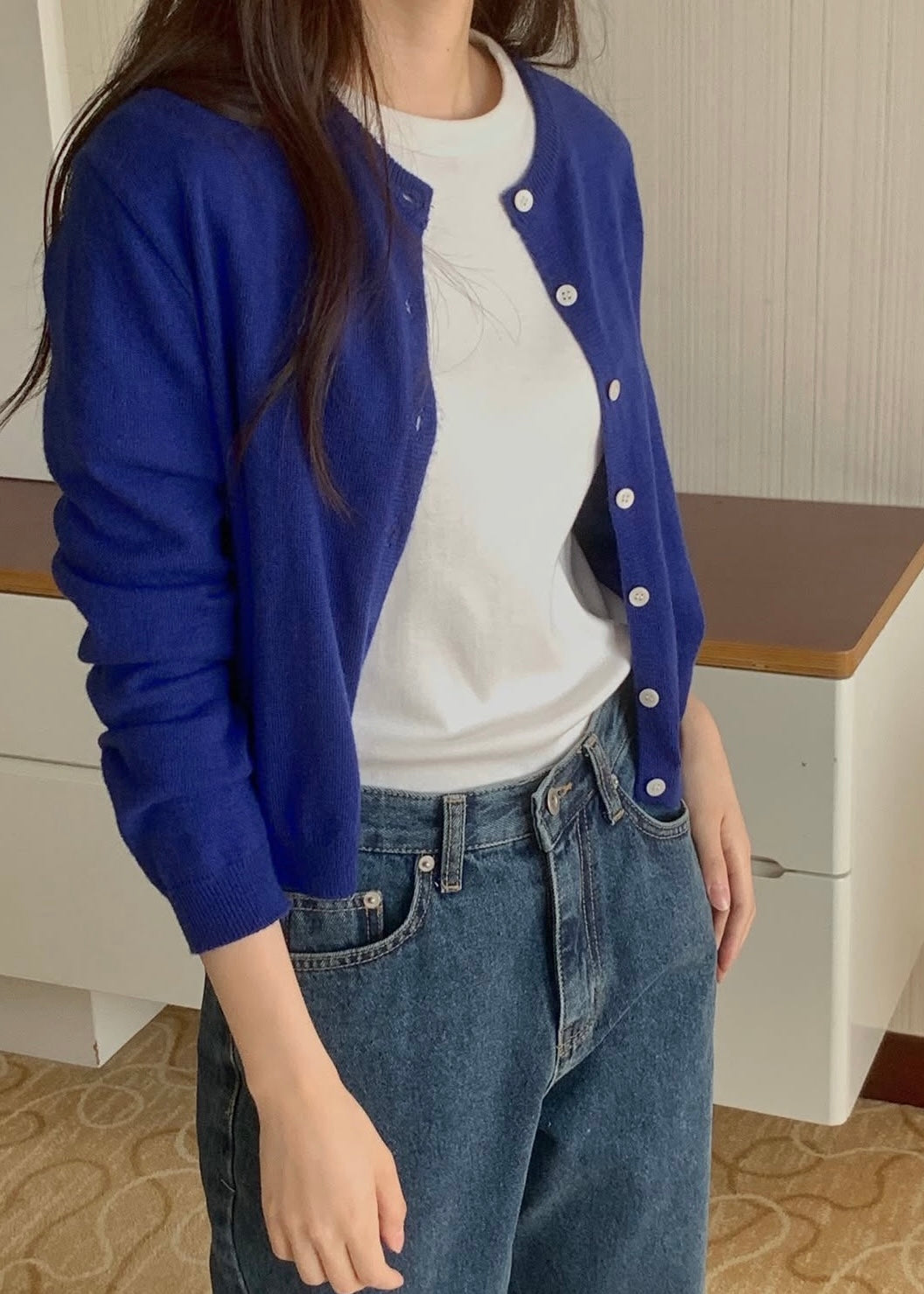 Crew neck cropped cardigan