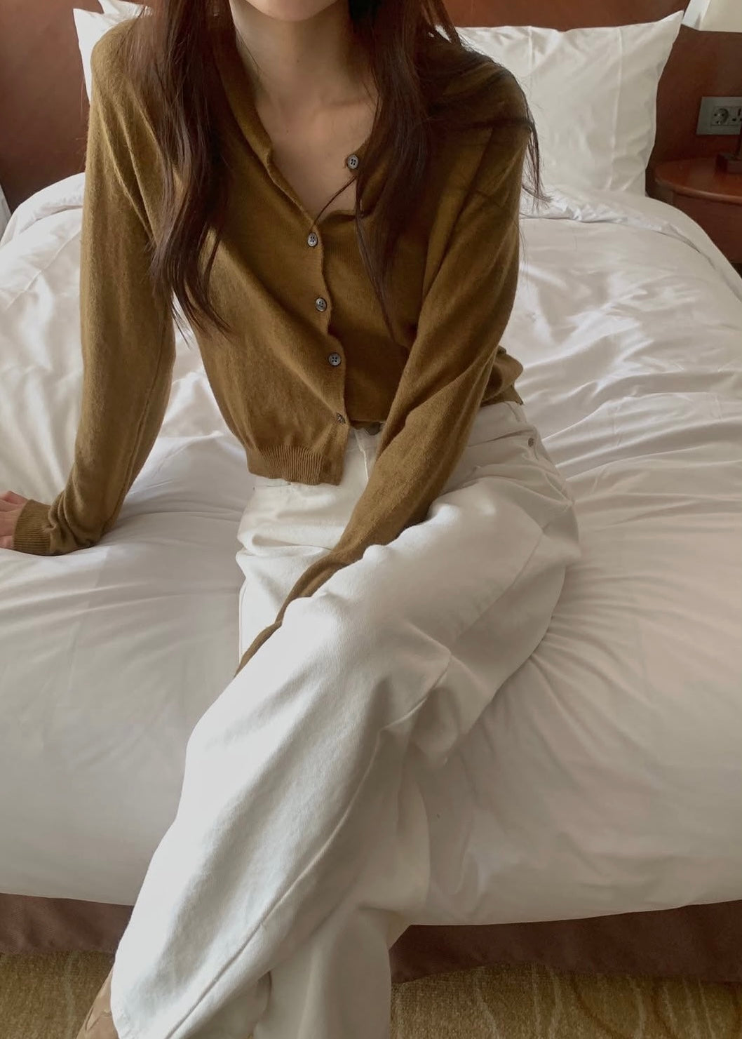 Crew neck cropped cardigan