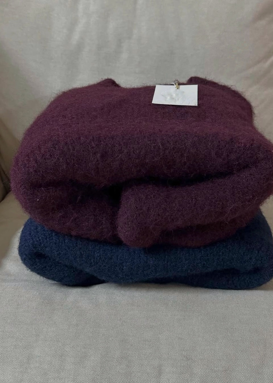 Mo-hair loosen jumpers