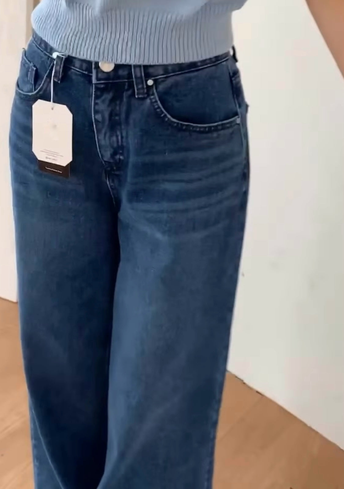 Indigo washed wide jeans