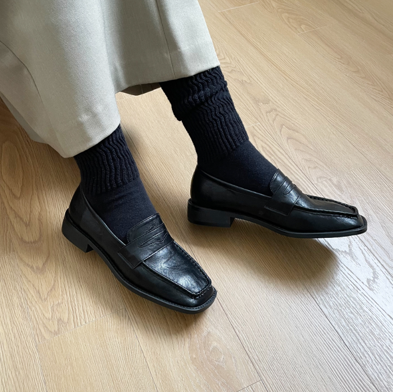 Square head loafers
