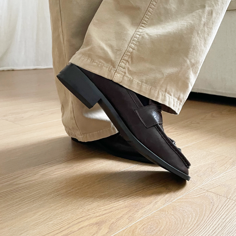 Square head loafers