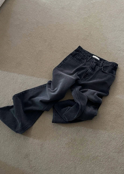 Dark washed straight jeans