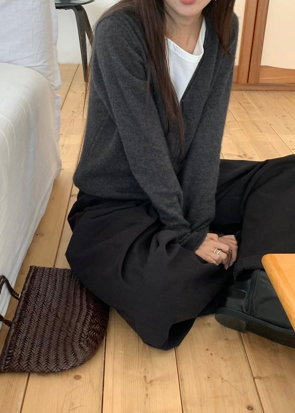 Curve v-neck cardigan
