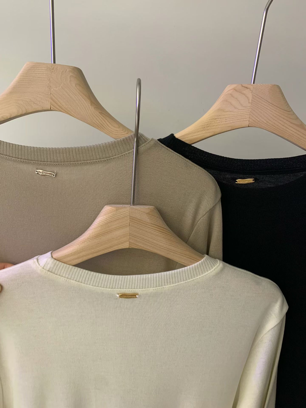 Mid sleeve knit tee