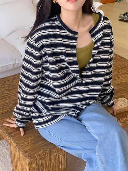 Fluffy stripes henry tee