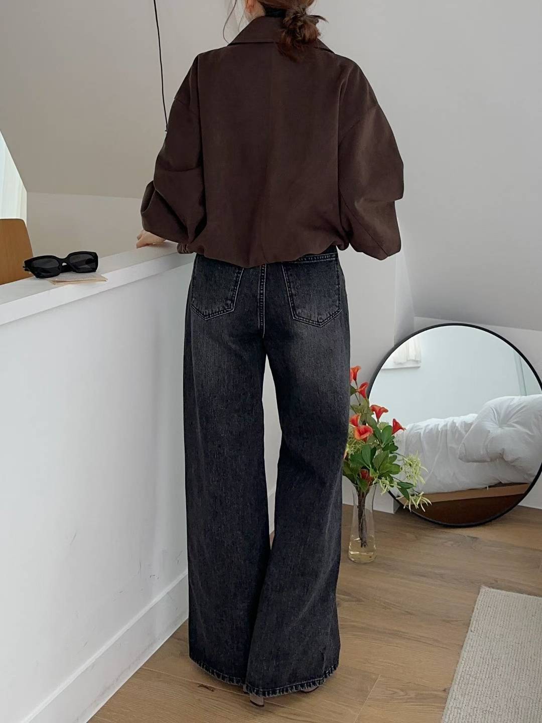 Stone washed dark jeans