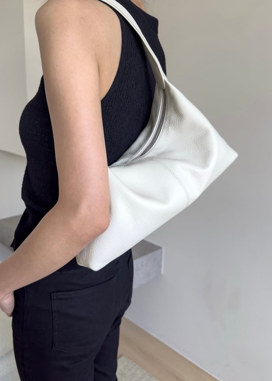 Mono shoulder bag