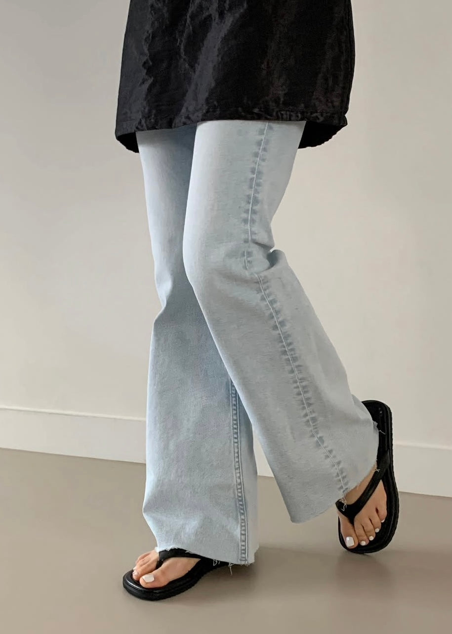 Square headed slippers