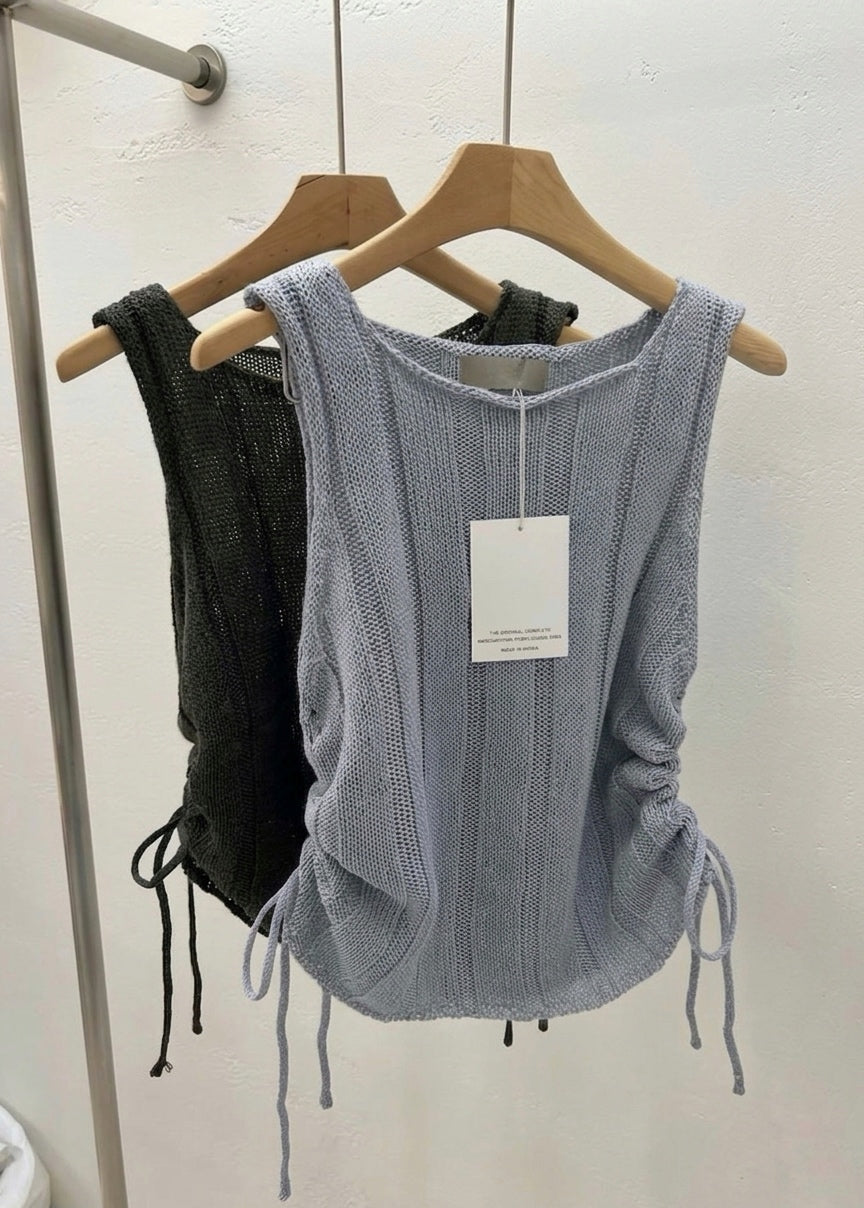 Side strapping knit vest