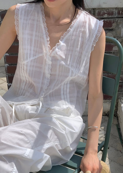 Lace edge checkers blouse