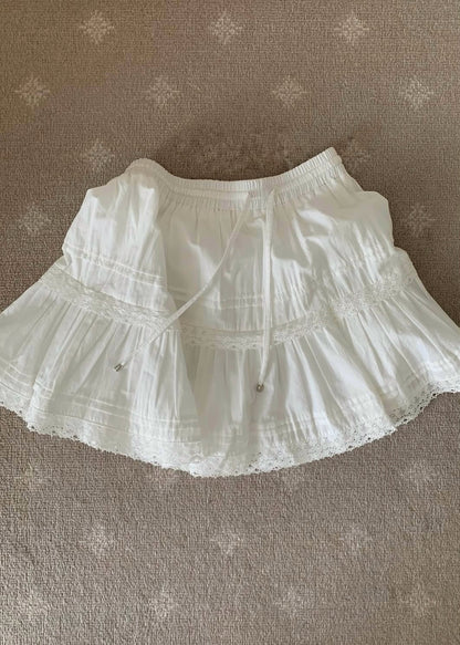 Ribbon lace mini skirt