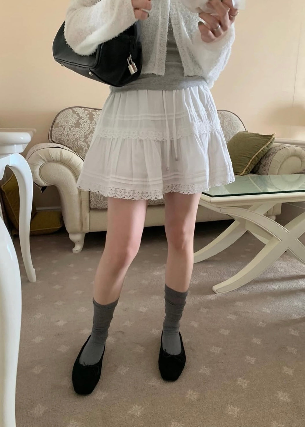 Ribbon lace mini skirt