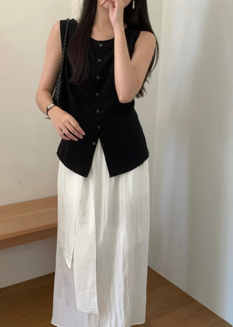 Button up sleeveless blouse