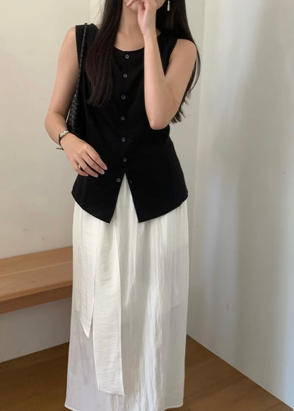 Button up sleeveless blouse