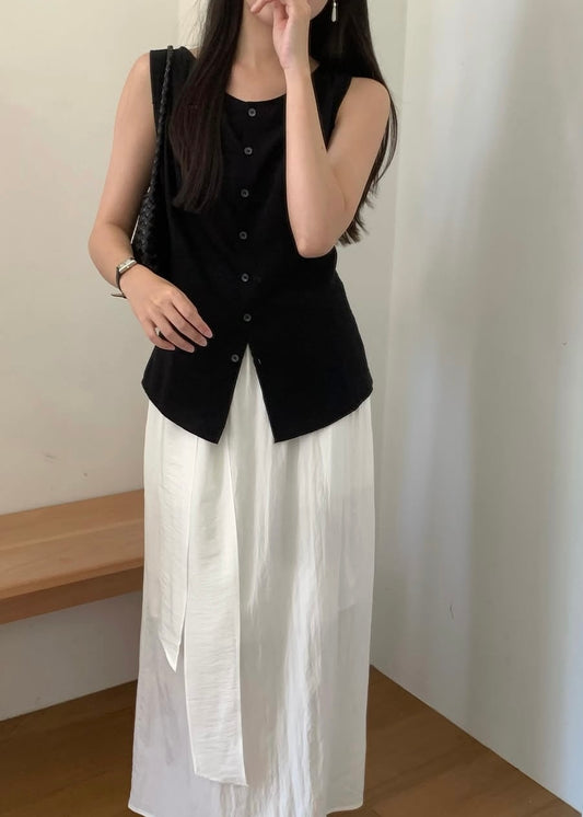 Button up sleeveless blouse