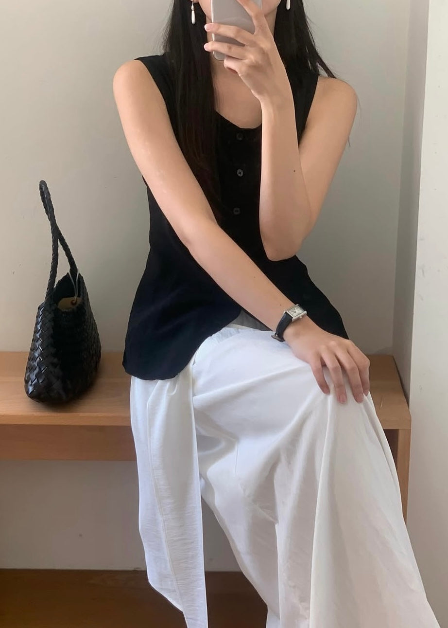 Button up sleeveless blouse