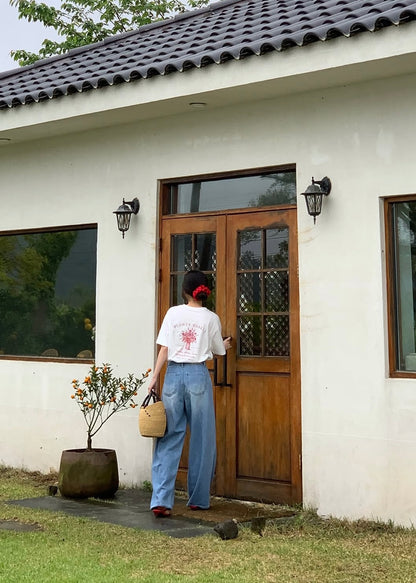 Light washed barrels jeans