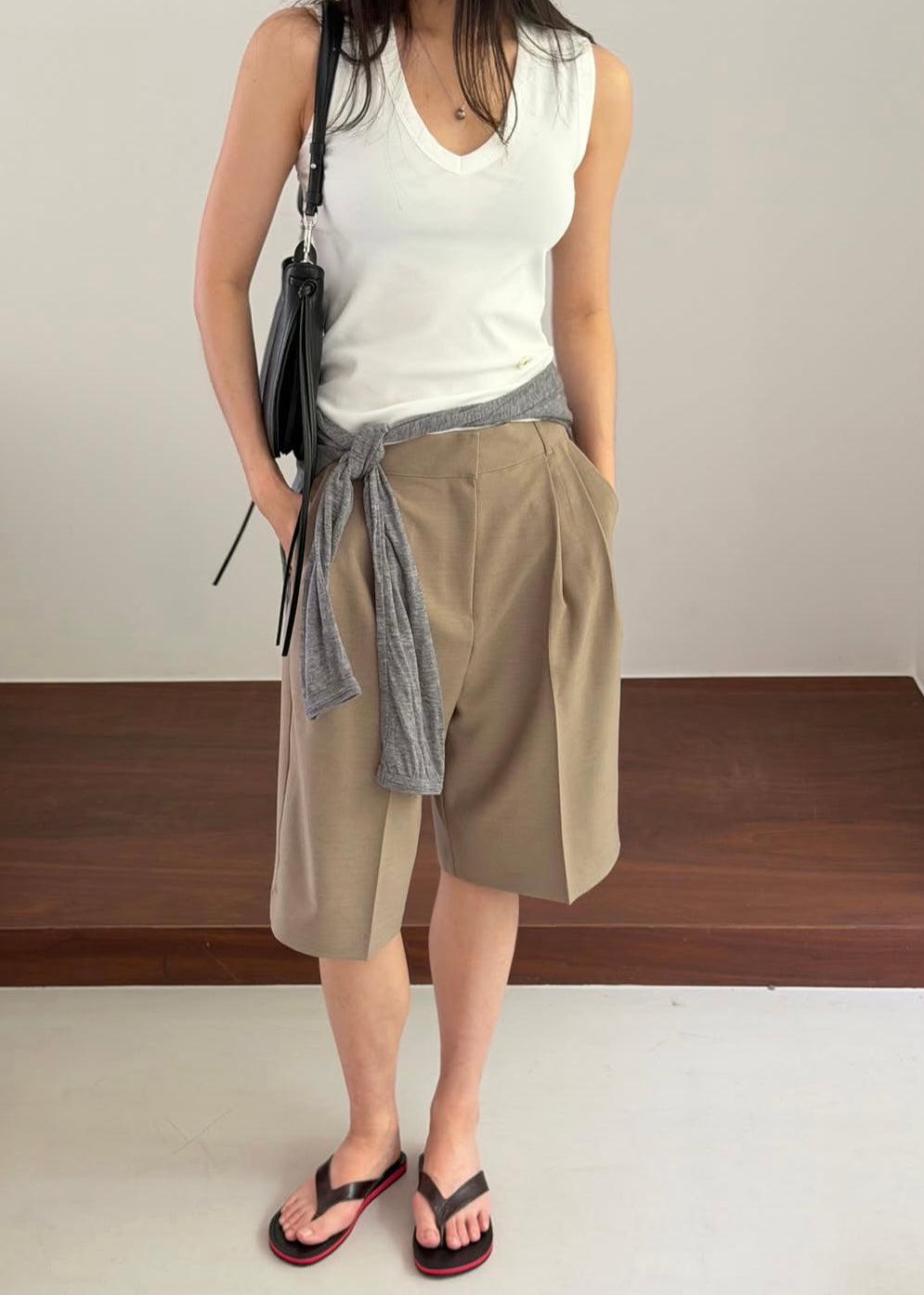 Double pleated quarter shorts