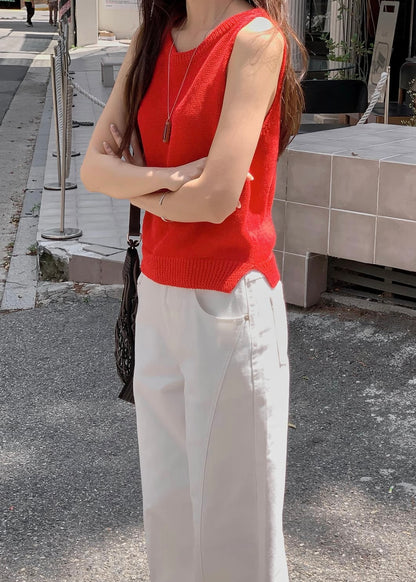 Sleeveless vented knit top