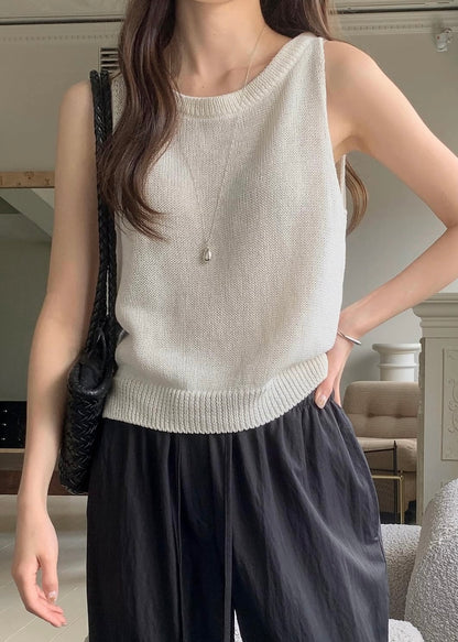 Sleeveless vented knit top