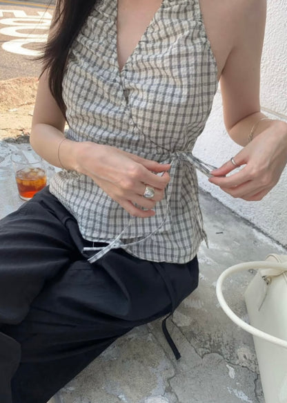 One-piece checkers vest