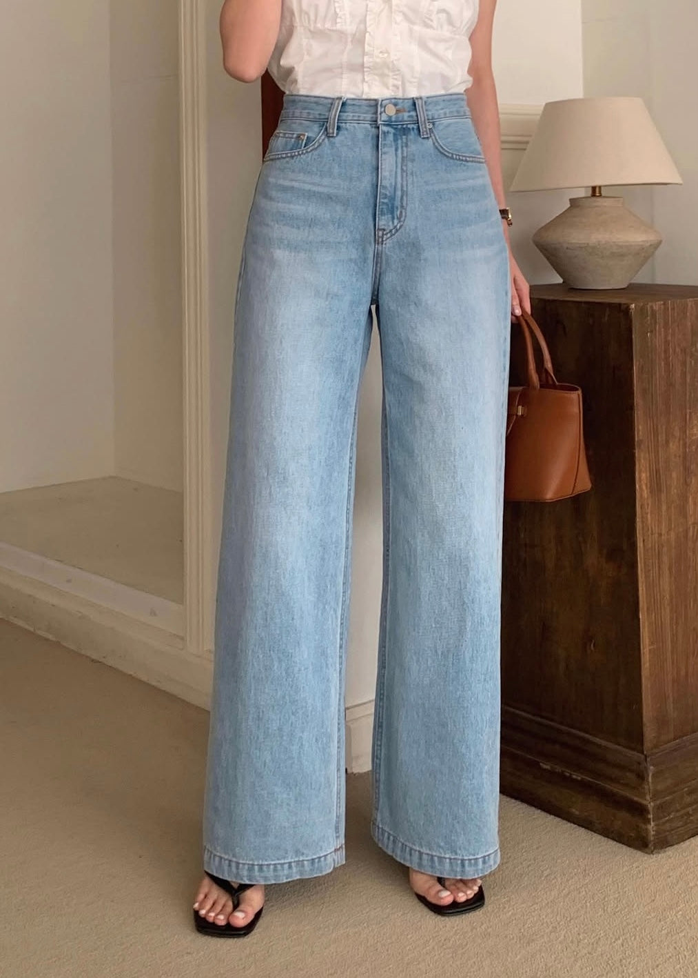 Light washed wide straight jeans