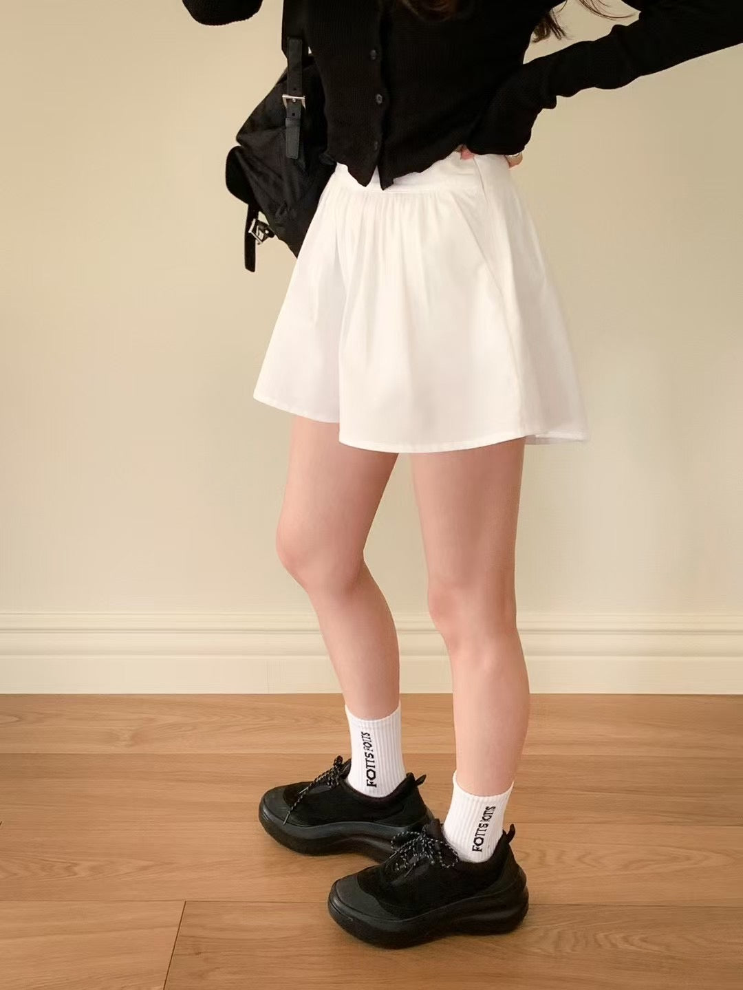 Pleated flare shorts