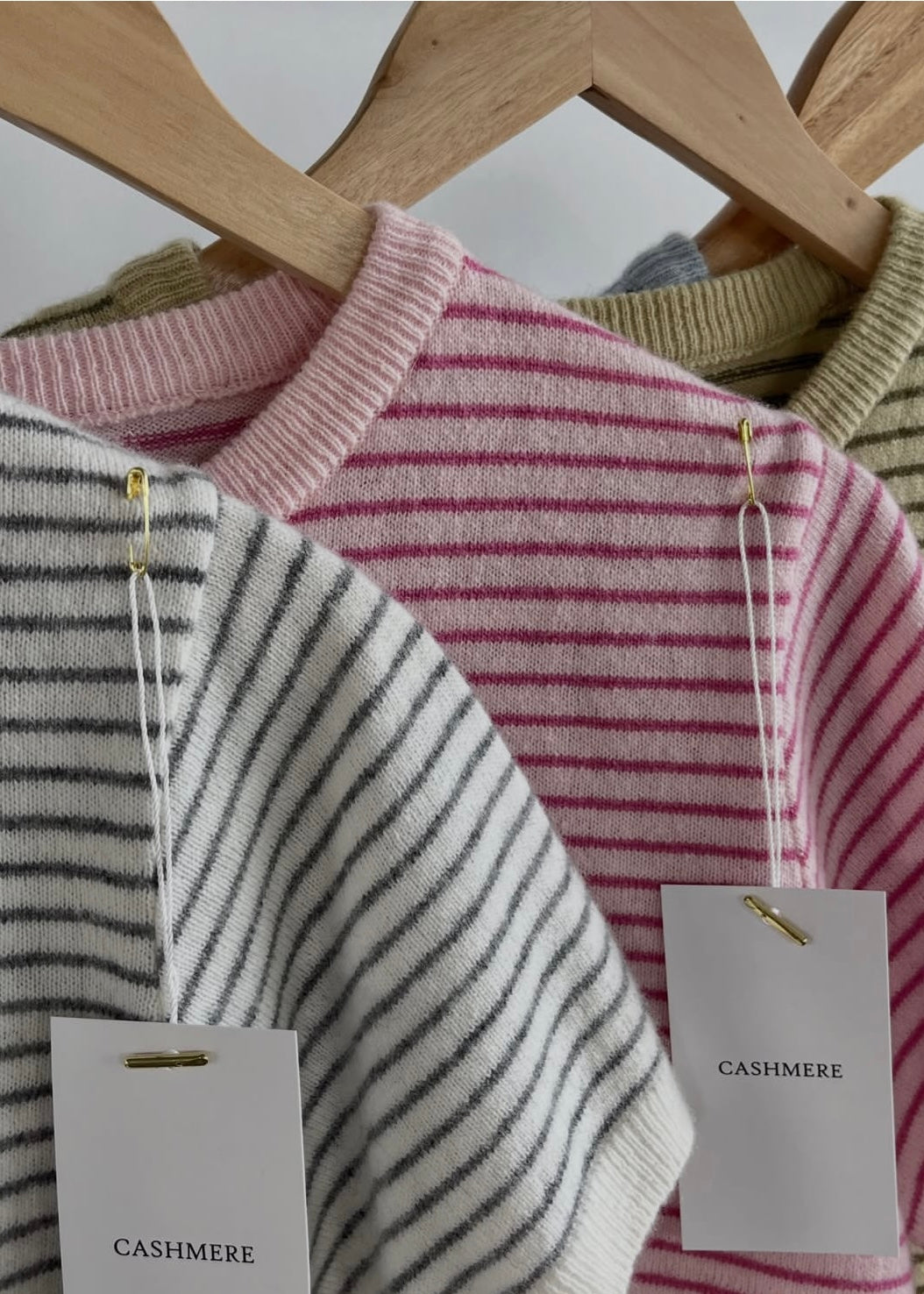 Borders knit tee