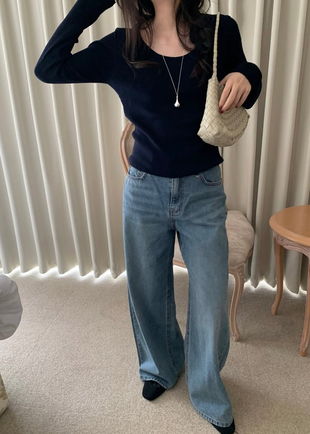 Loosen whiskers indigo jeans