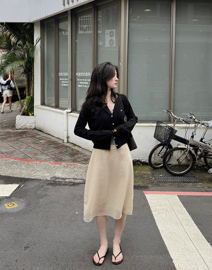Cropped pin cardigan